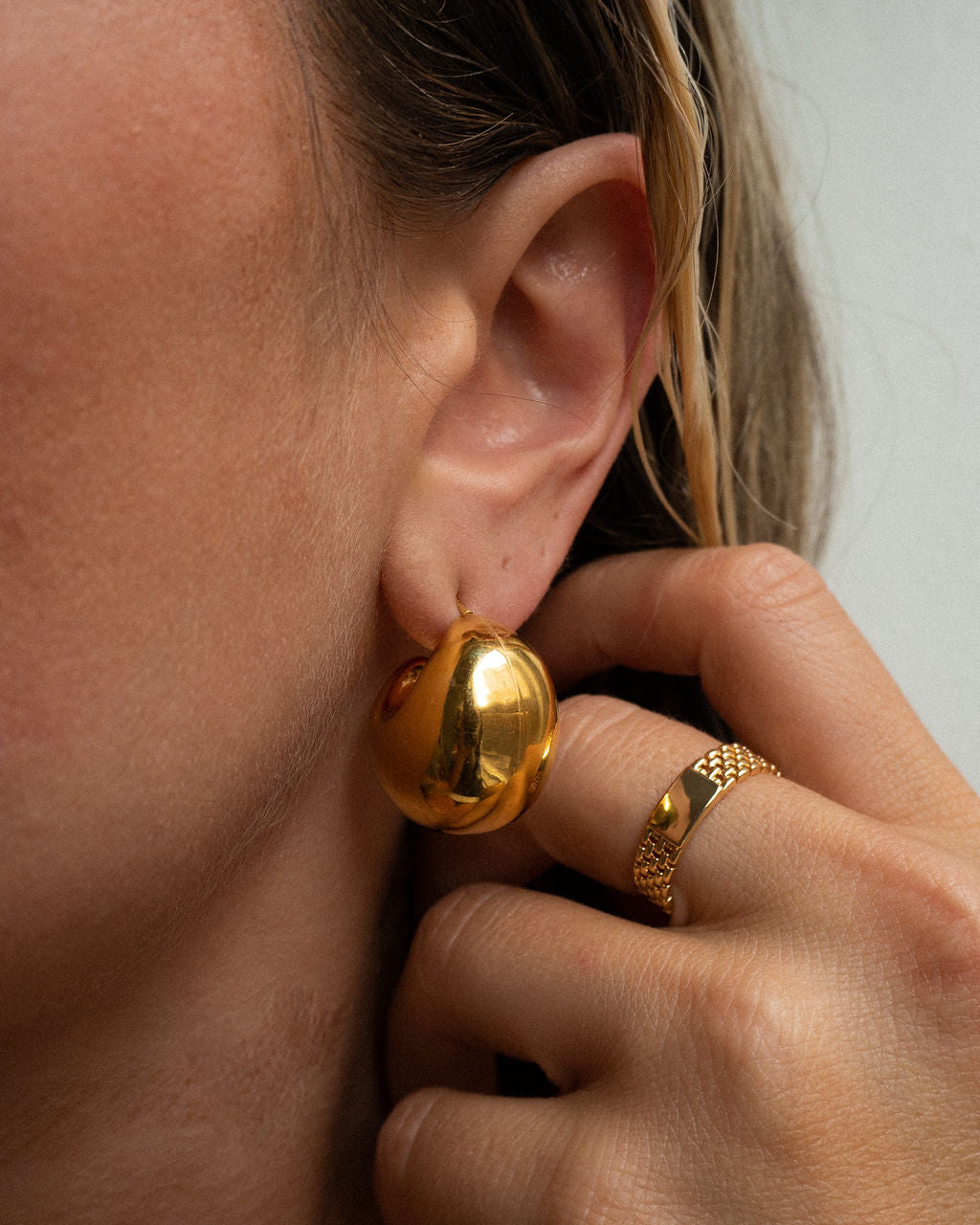 Lucia Hoops- Silver