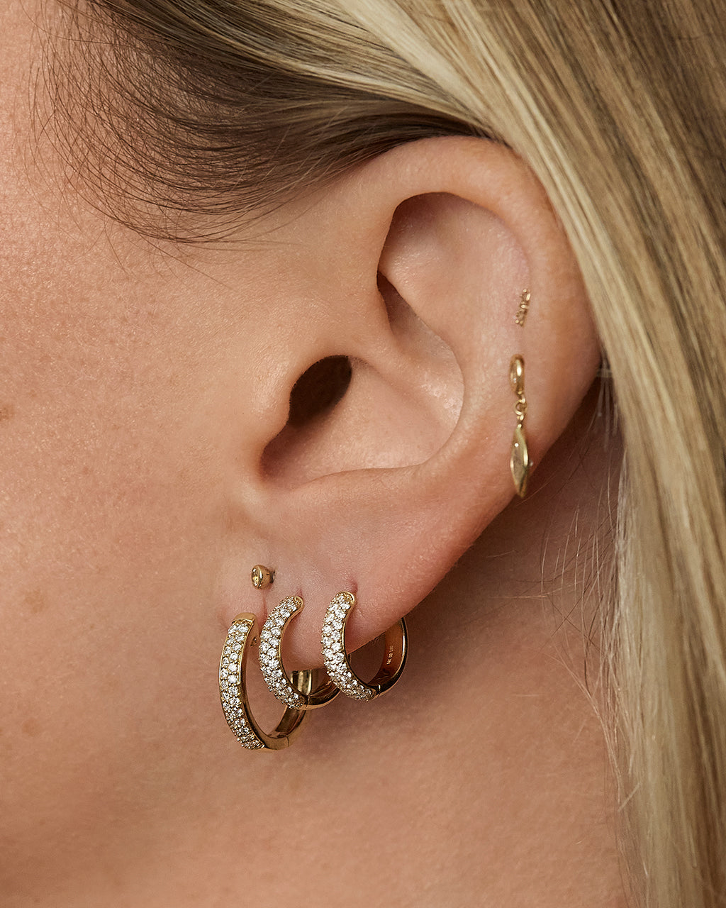 The Super Shimmer Diamond Hoops (16.5mm)