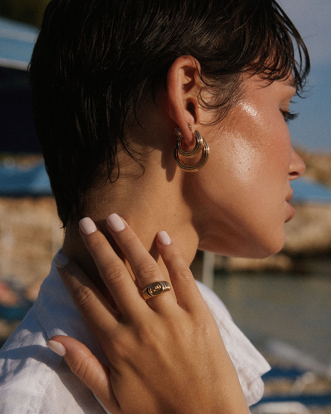 The Ridged Amalfi Hinge Hoops