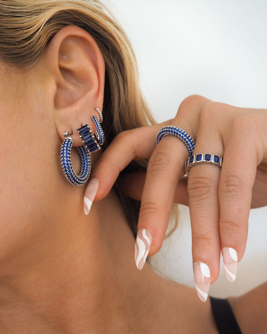 Pave Baby Amalfi Hoops- Blue Sapphire- Silver