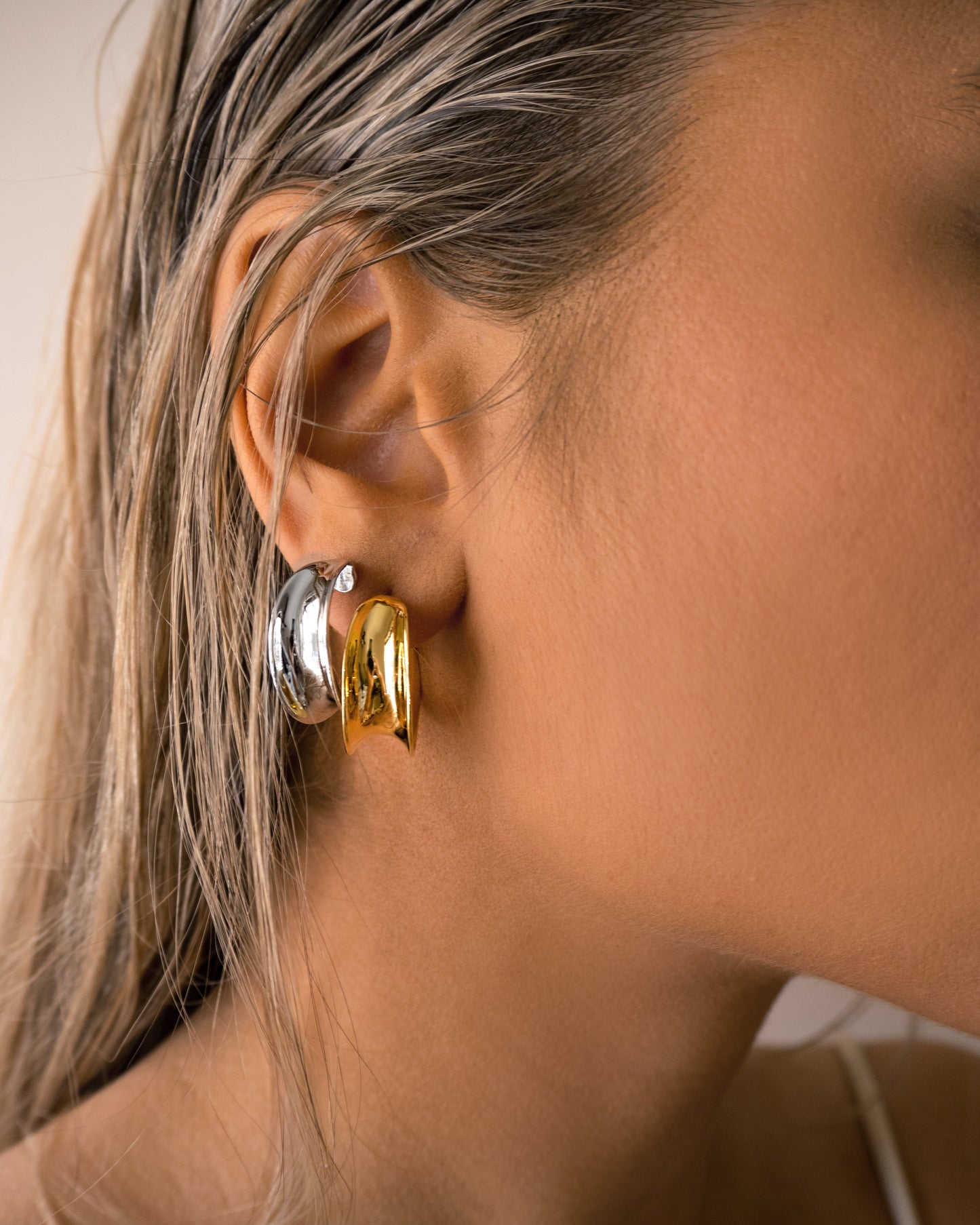 Margot Hoops- Gold