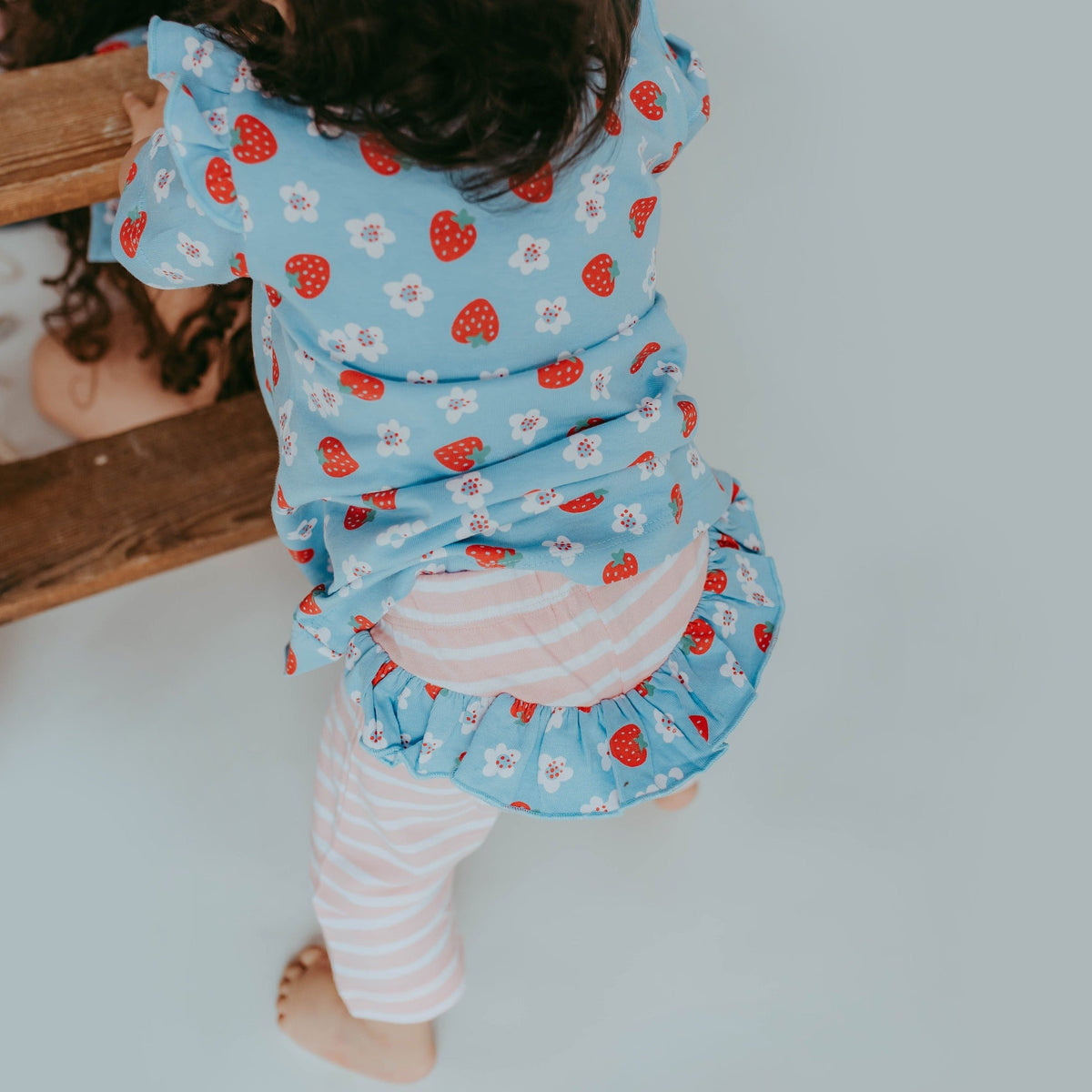 Strawberry stripe frill legging set: Size 3-6M